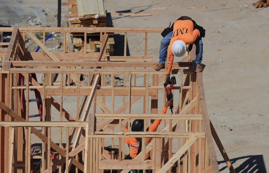 Deck Builder Hiring Guide in Marietta